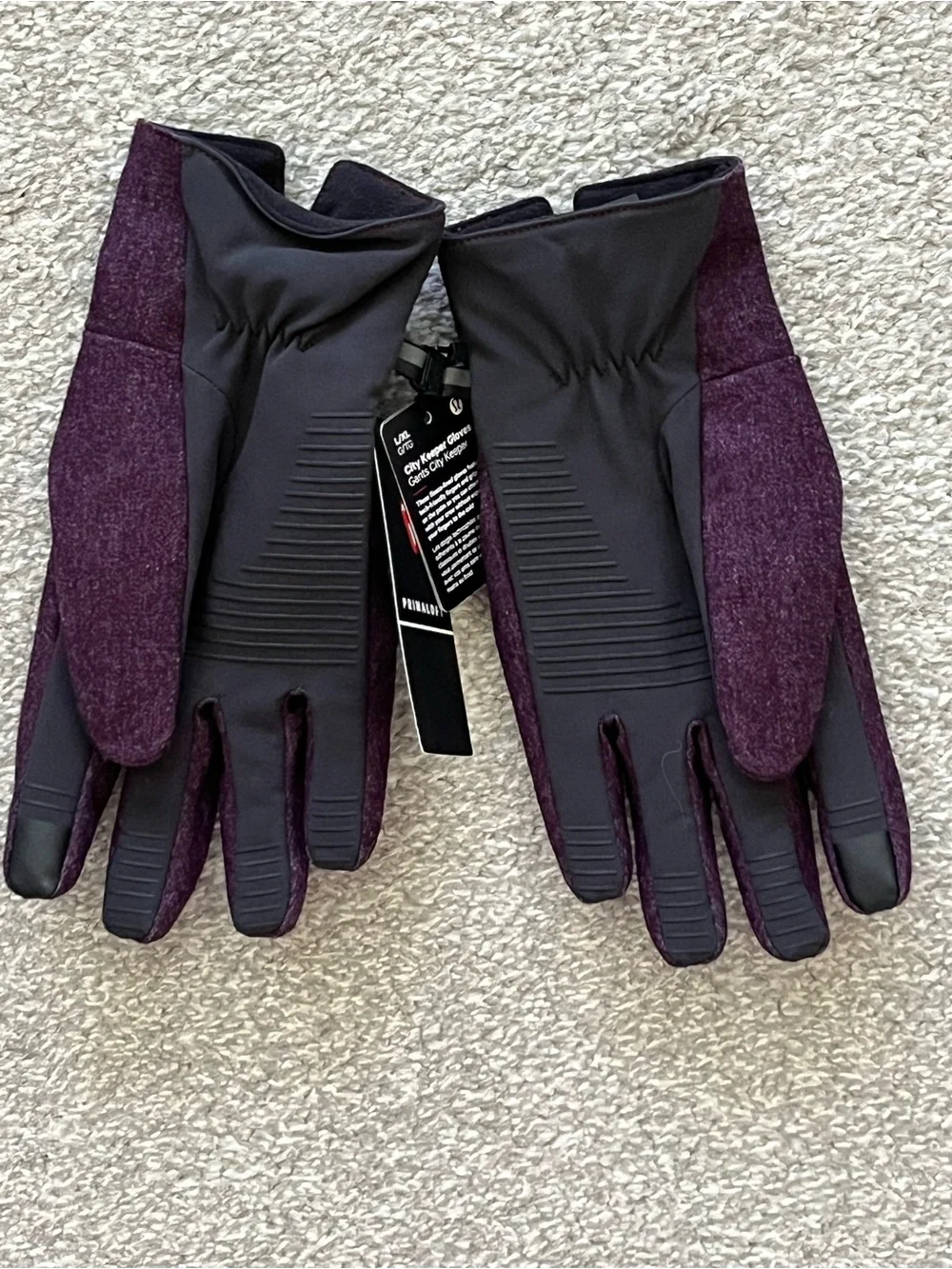NWT lululemon athletica City Keeper Gloves in Deep Plum